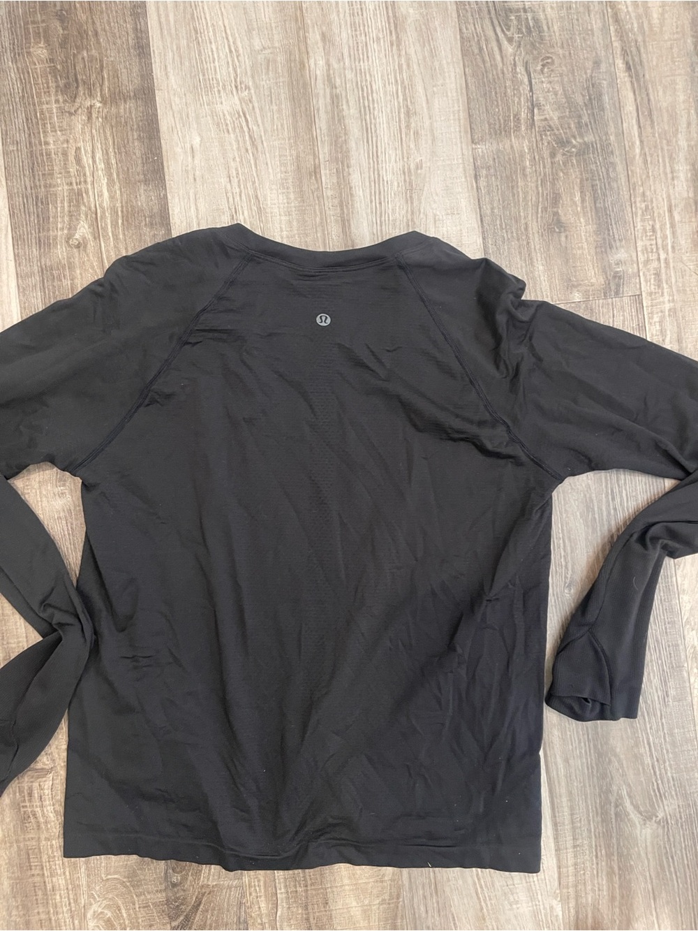 lululemon athletica Men's Long Sleeve Performance Tee - Black